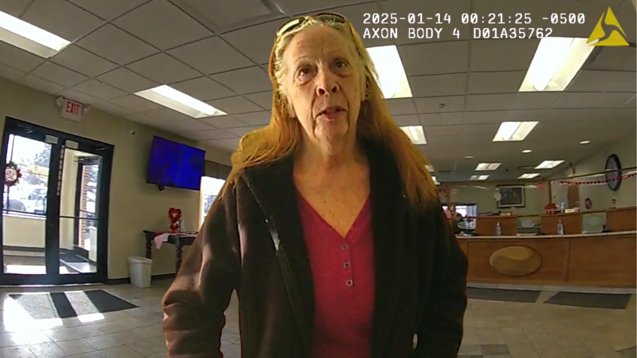 Сотрудник банка ОТКАЗЫВАЕТСЯ позволить пожилой женщине отправить деньги мошеннику — нательная кам...