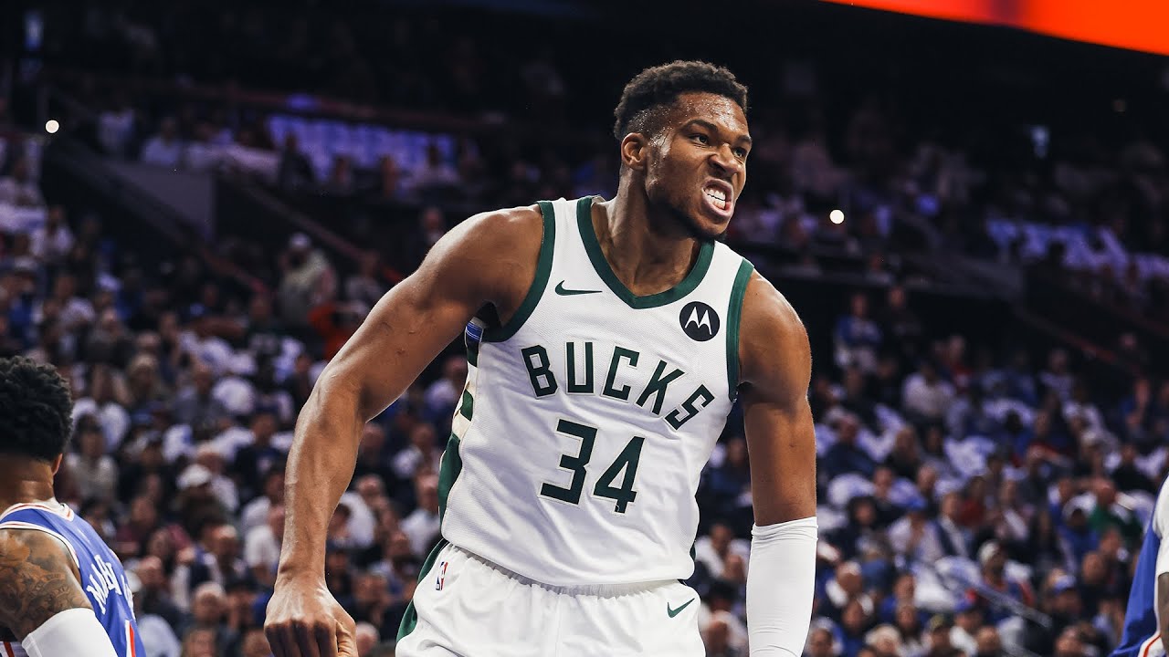 Highlights: Giannis Antetokounmpo Scores 25 Points vs. Sixers