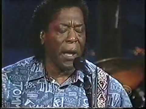 Buddy Guy  - Look What All You've Got Craig Kilborn Jun 05 2001