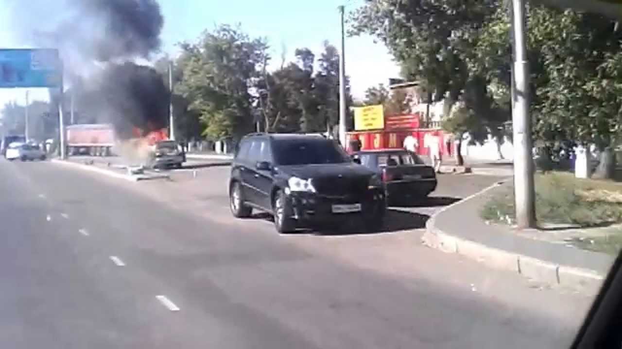 Мерседес горит ДТП 2016 - YouTube