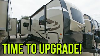 Step up to a higher end Travel Trailer RV from Flagstaff! 29RSWS