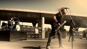 Airbourne - Live It Up [OFFICIAL VIDEO]