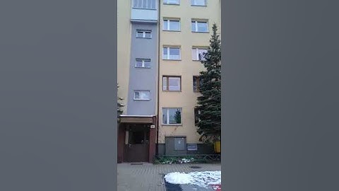 babcia z torebką torebką wypada z piątego piętra z okna #ziemnioki i kartofle