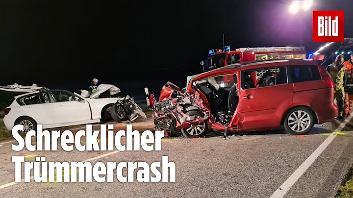 Zwei Autos rasen ineinander, Straße gleicht einem Trümmerfeld | Magdeburg