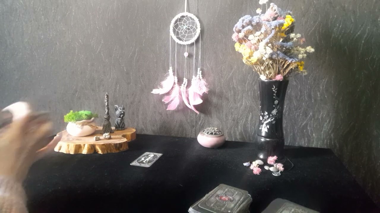 4 Королевы: Ваше Окружение. Кто и Что Вокруг Вас? Что Вам Нужно Знать Сейчас?!.