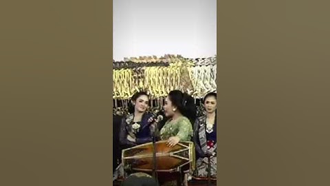 Eka Uget Uget Dalange Seneng Wedokan  #wayangkulit #campursari #sinden #lucu #ekauget2