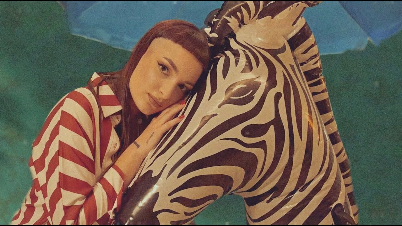 Marta Festa - Estate Italiana (Official Video)