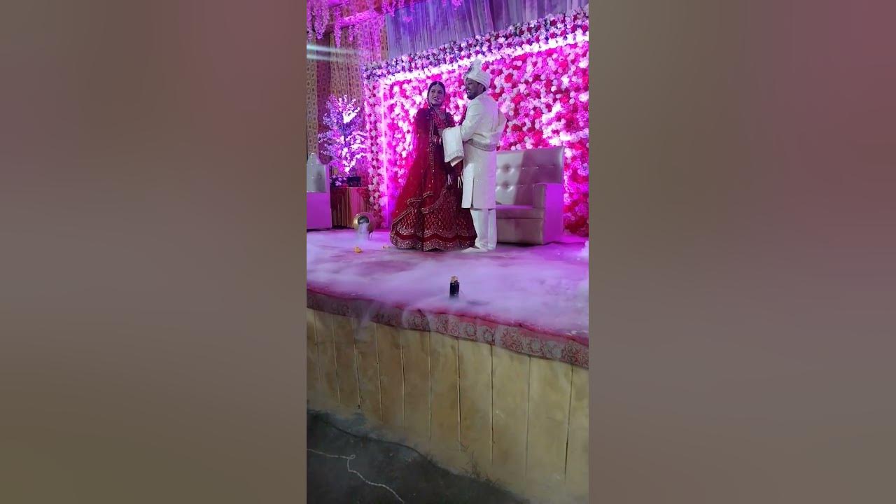 bahut-hi-sundar-jodi-usbrt-jaimalavarmala-wedding-shorts