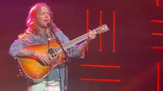 Billy Strings ‘’Hellbender’’ 2/24/23 Bridgestone Arena - Nashville, Tennessee Net Worth