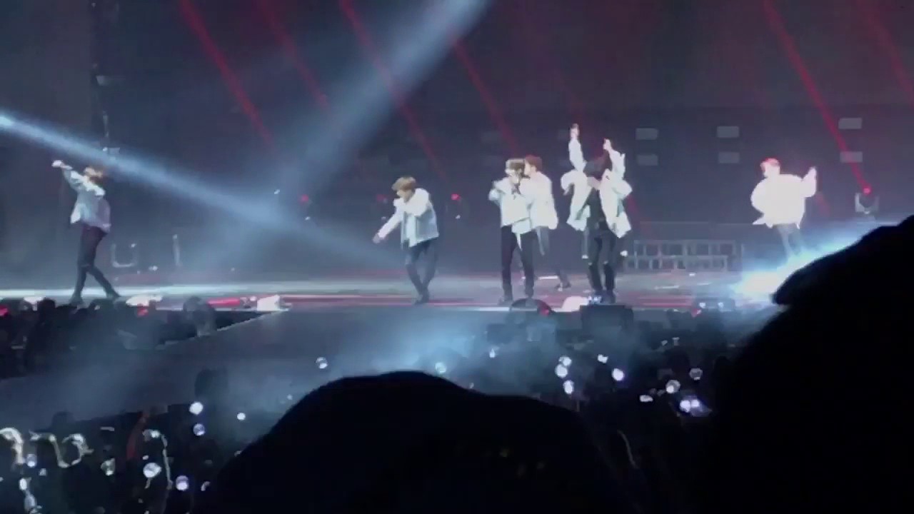 [170402] BTS The Wings Tour in Anaheim Day 2 - Baepsae Fancam - YouTube
