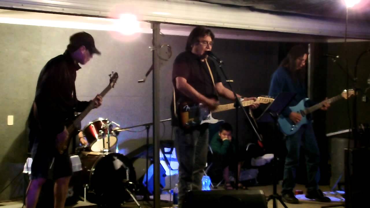 Ernest Monias And The Black Eyed Crees At Toon Town Tavern Panow Odkryj więcej muzyki, koncertów, wideo oraz zdjęć dzięki największemu katalogowi online w last.fm. ernest monias and the black eyed crees