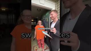 He gives $10,000 to strangers #mrbeast #money #surprise #giveaway #viral #top #ronaldo #ishowspeed
