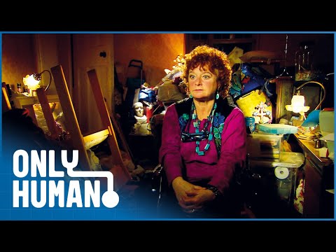 THE HOARDER NEXT DOOR - TOO EMBARRASSED TO INVITE FRIENDS OVER