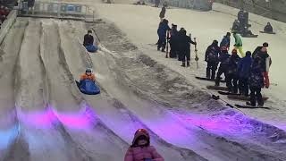 小叮噹科學園區🏂滑雪毯真好玩