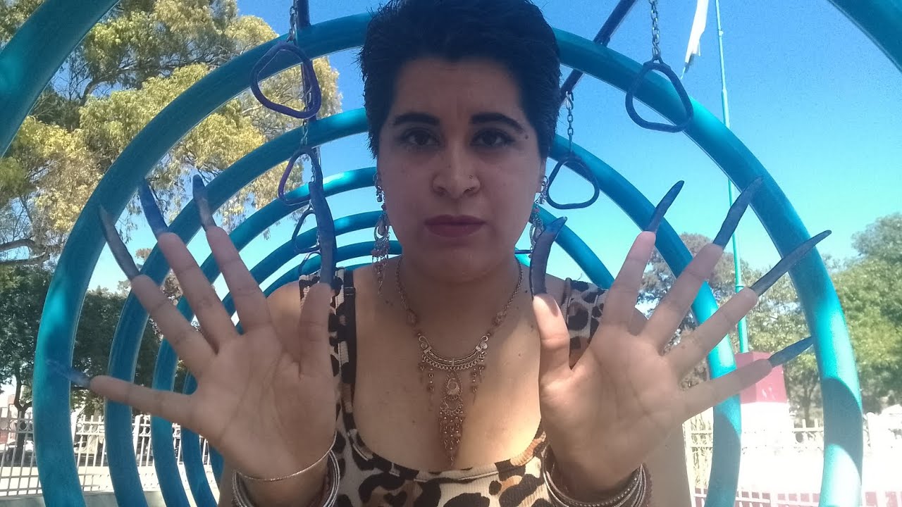 hypnosis fetish blue nails