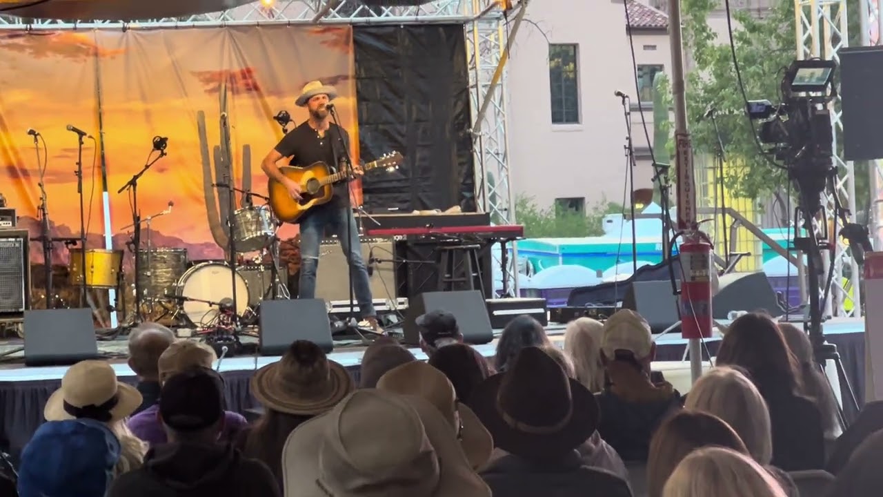 Phil Reed performs “Ain’t Wakin’ Up” at the Tucson Folk Festival