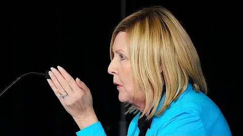 Ottawa city Councillor Diane Deans testifies at Em...