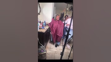 Peach McIntyre 🍑 partying with her new friends #peachmcintrye #foryou #tiktok #facebook #friends