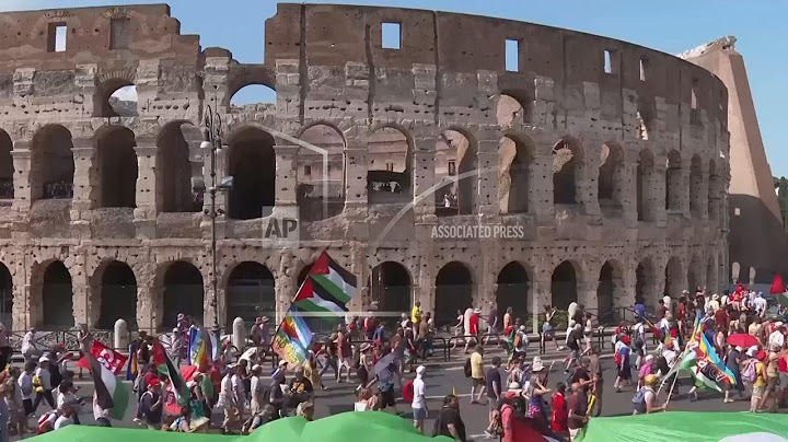Tens of thousands protest in Rome against rearmament policies of Italy and Europe
