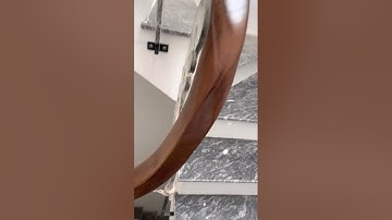 Cầu thang sắt con tiện đẹp hiện đại tay vịn gỗ lim Nam Phi web:cauthangnhapho.com lh/zalo:0969448398