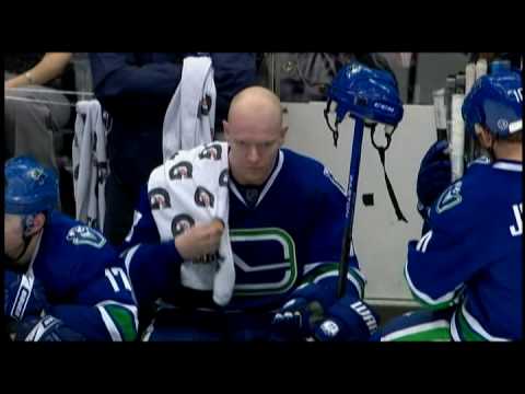 Mats Sundin Scores the Shootout Winner to Defeat The Maple Leafs