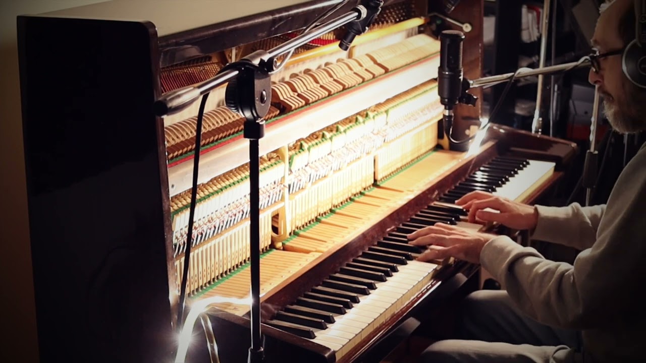 Watch Gianluca Piacenza - Lavender (solo piano live alt session) on YouTube Watch Gianluca Piacenza - Lavender (solo piano live alt session) on YouTube