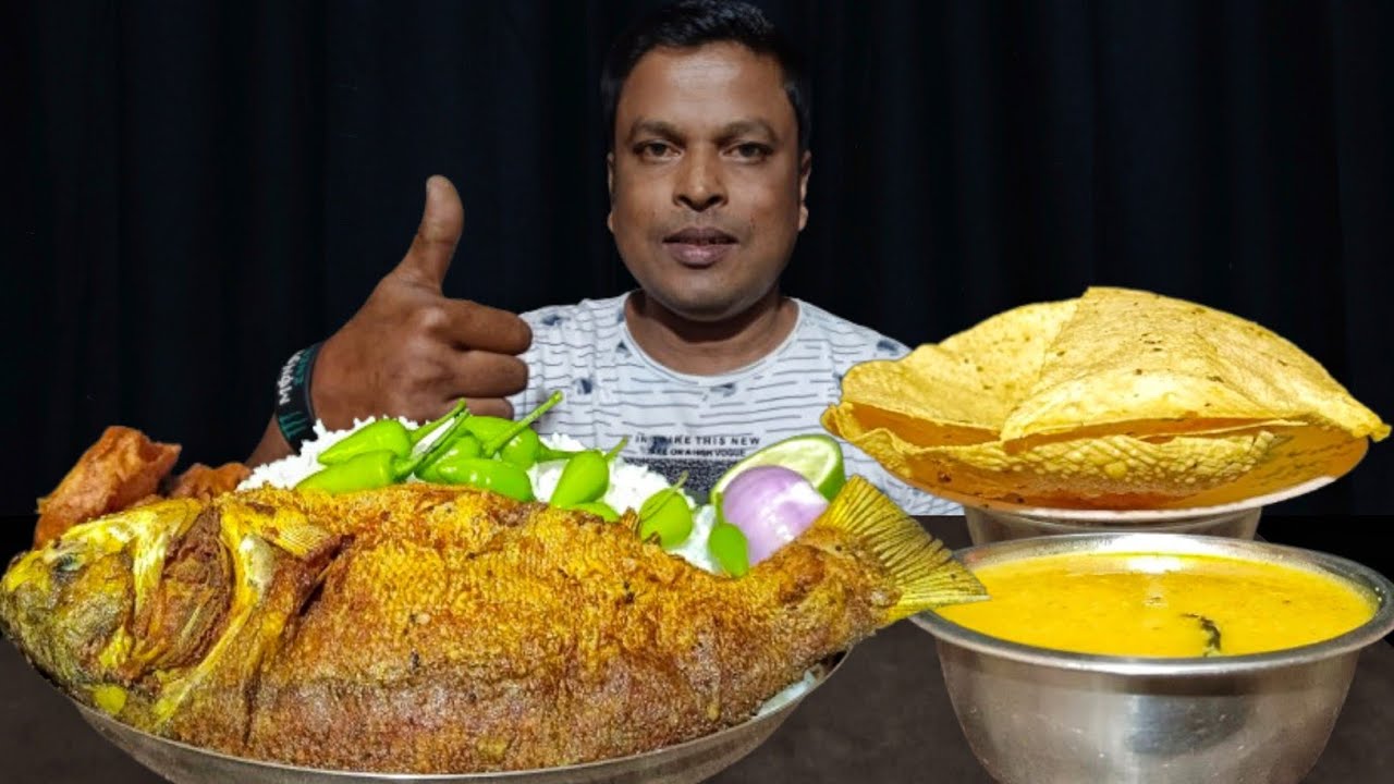 EATING HUGE FISH FRY WITH KALAI DAL, FRIED PAPAD, PAKORA, RICE, LEMON , ONION, CHILLI | MUKBANG
