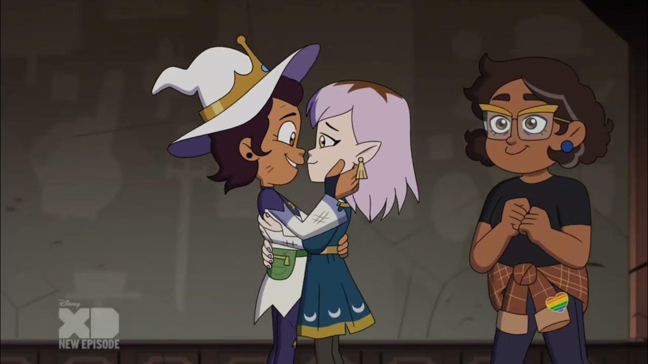 The Owl House Watching and Dreaming ClipNon censored Lumity Kiss scene