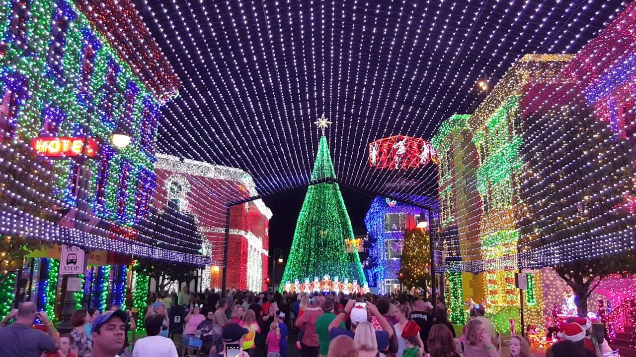 Carol of the bells ... Dancing Lights --- Osborne Family Spectacle of Dancing Lights - YouTube