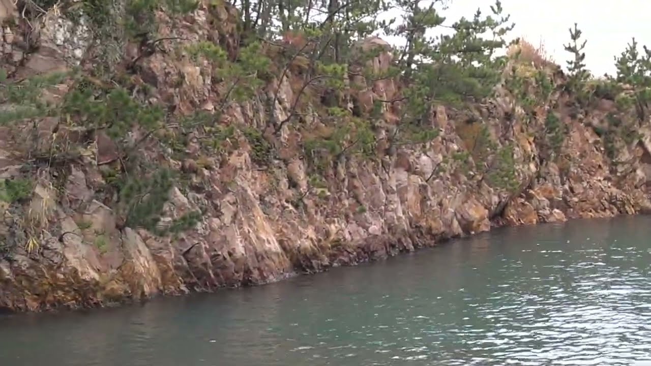 岩肌と海　＃越前海岸＃海#nature #beach ＃waves＃岩肌