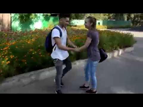 Оп оп туса оп двигай. Клип двигай задом. Двигает ягодицами. #тусаок. Оп оп туса оп двигай.