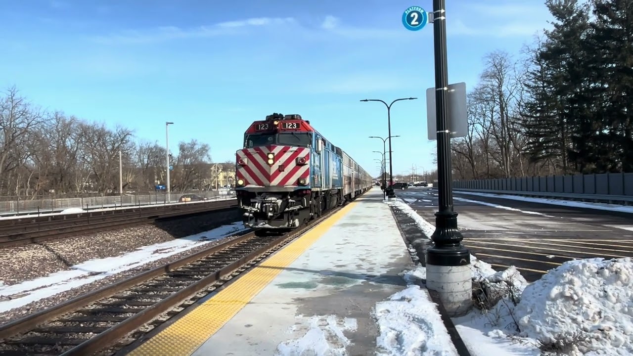 Metra Train West to Elburn at Geneva Illinois