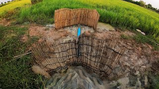 Amazing Trap Fishing - The Smart Man Make Trap With Bamboo And PVC To Catch Fish Near Wells