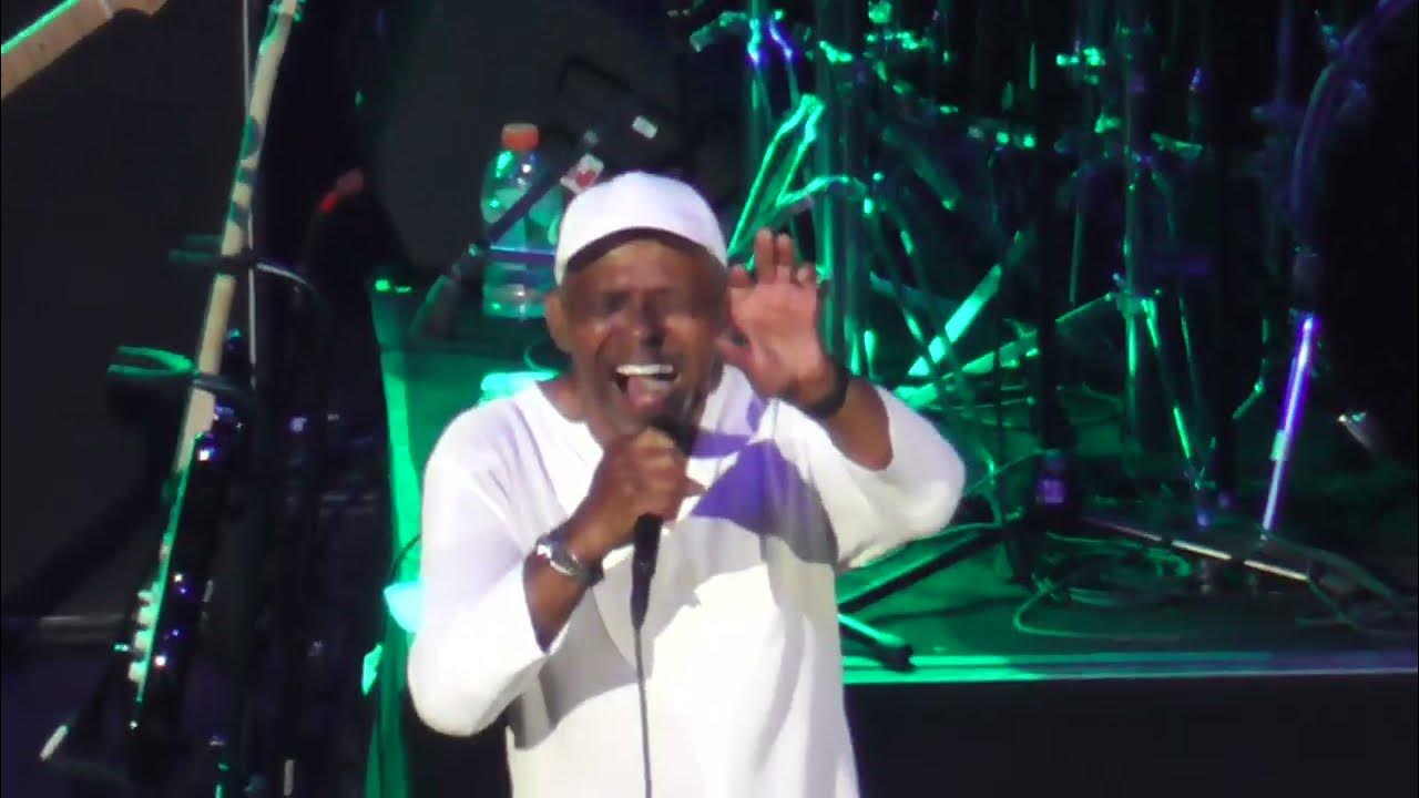 FRANKIE BEVERLY AND MAZE LAID BACK GIRL. WE ARE ONE. MICROSOFT THEATER LOS ANGELES CALIFORNIA