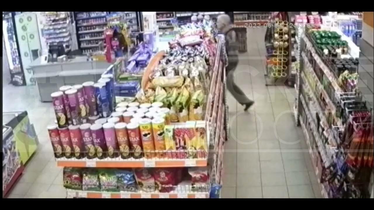 Неадекватные посетители в магазине