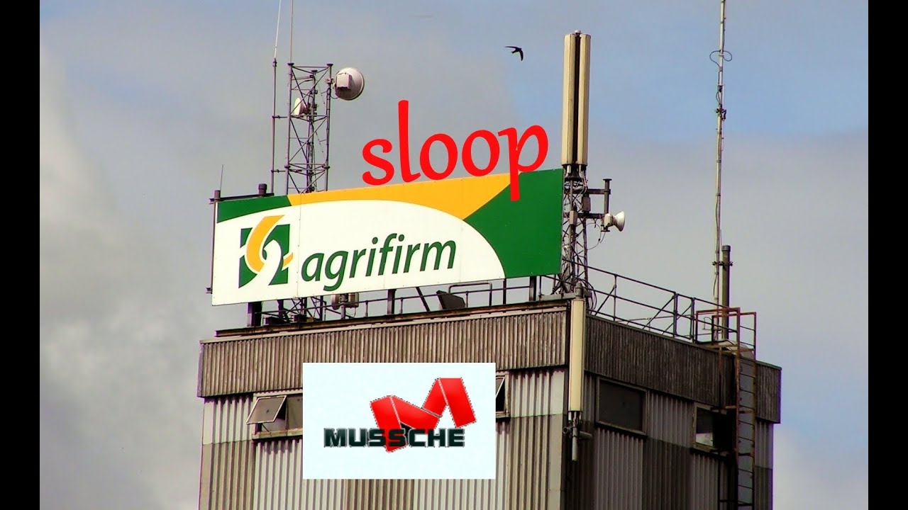 Sloop Agrifirm Dronten door Mussche Staphorst Deel 1 HD-film Jan Rijpma© Oktober 2014. demolition