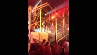 Famous Kid rascal playing avicii - silhouettes (aires & deviant bo Wealth