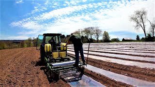 LIFE OF A VEGETABLE FARMER ( SWEET CORN PLANTING )