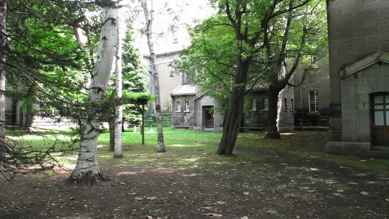 札幌大通公園 西13丁目資料館裏12年8月 Youtube