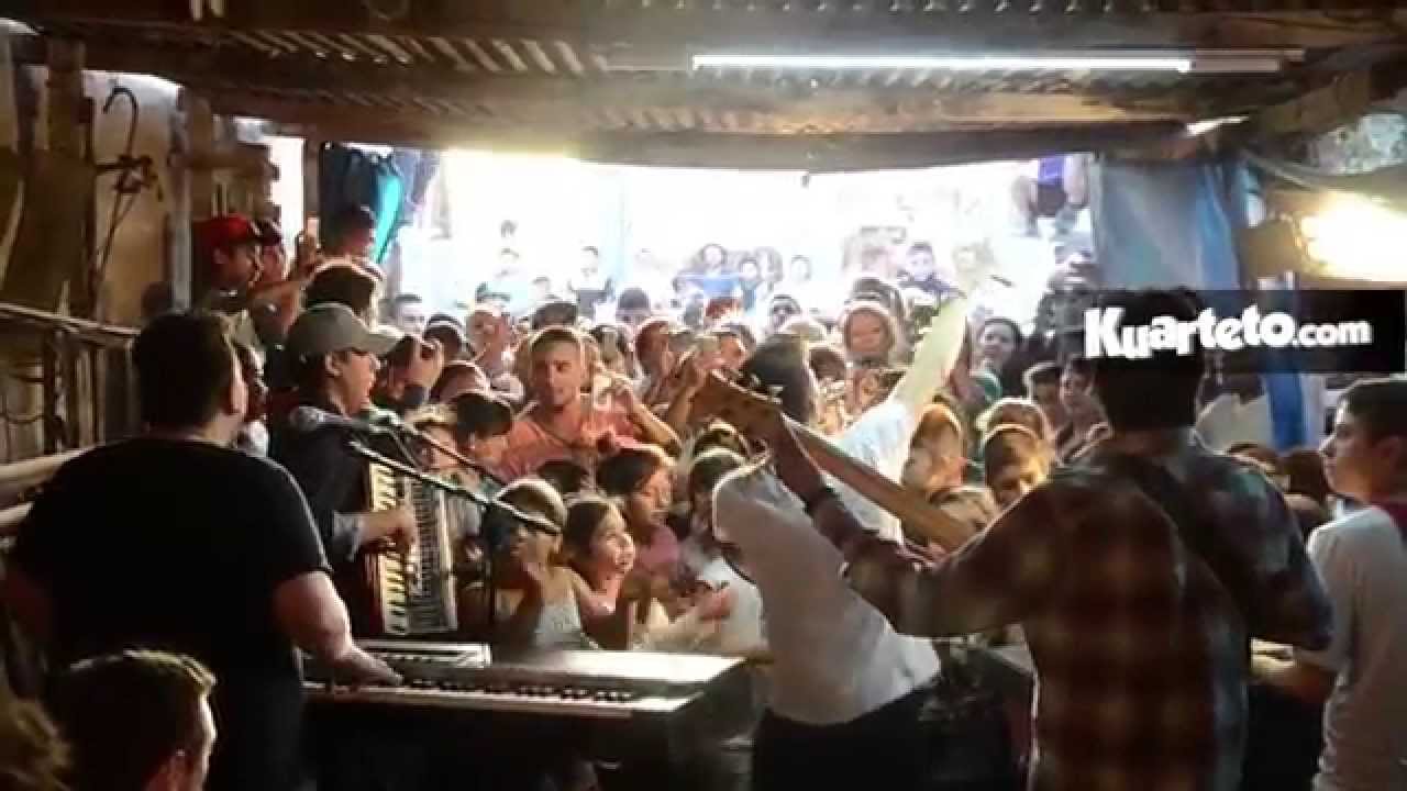 Damián Córdoba - Minishow en barrio Ampliación 1° de mayo