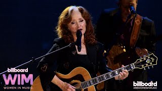 Bonnie Raitt Performs 'Angel From Montgomery' At the 2022 Billboard Women In Music Awards chords