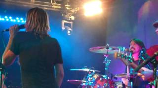 Taylor Hawkins + The Coattail Riders (featuring Dave Grohl)