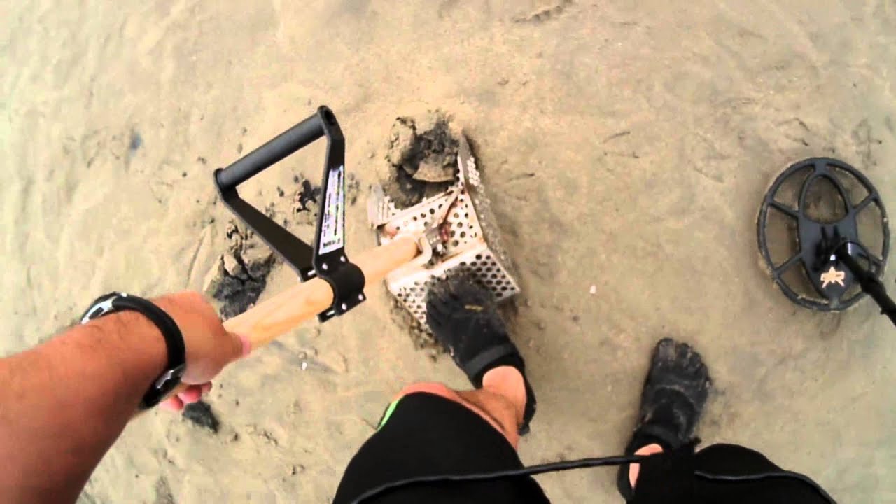 Salt Water Beach Ocean Metal Detecting Hunt Fisher CZ21 YouTube