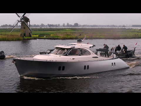 Martin Garrix Live On Dutch Waters