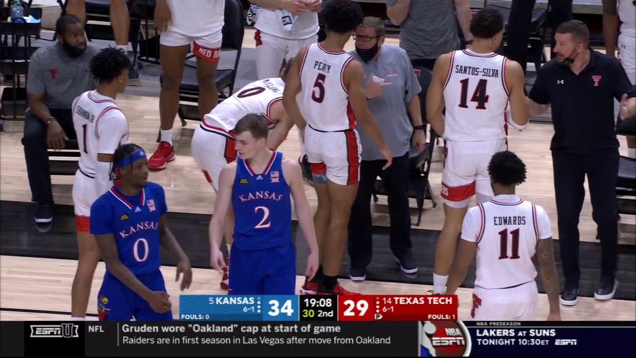 Three point shooter fouled - Was the shooter still airborne?