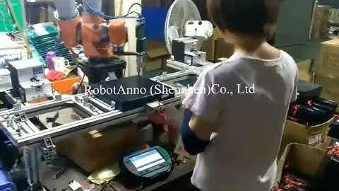 The robotic arm can be also used for locking screws