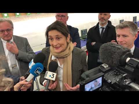 La ministre des Sports Amélie Oudéa-Castera en visite dans l'Indre