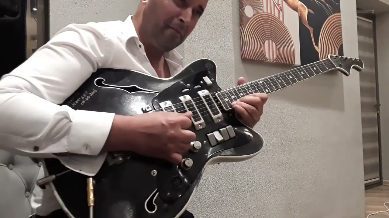 Vasif Asifoglu Gitara. Yeni ifa