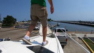 Stepping the Mast on Hunter 260