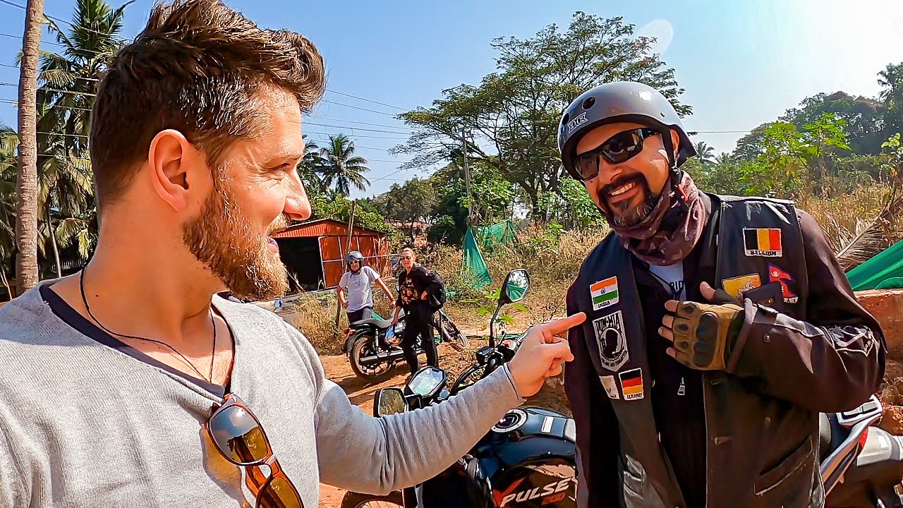 Indian Rider Lends Motorcycle And Shows Me Around Goa 🇮🇳 - YouTube